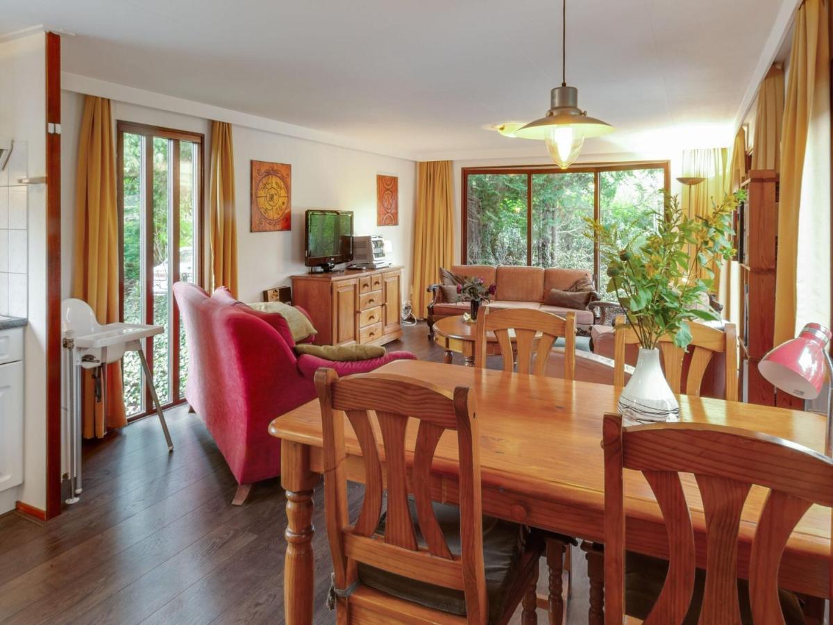 Tasteful Chalet Near Ommen For Family Stegeren Exteriör bild